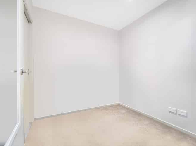 402/40 Library Lane, Albany