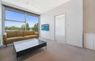 402/40 Library Lane, Albany