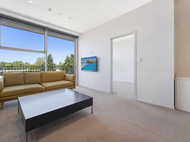 402/40 Library Lane, Albany