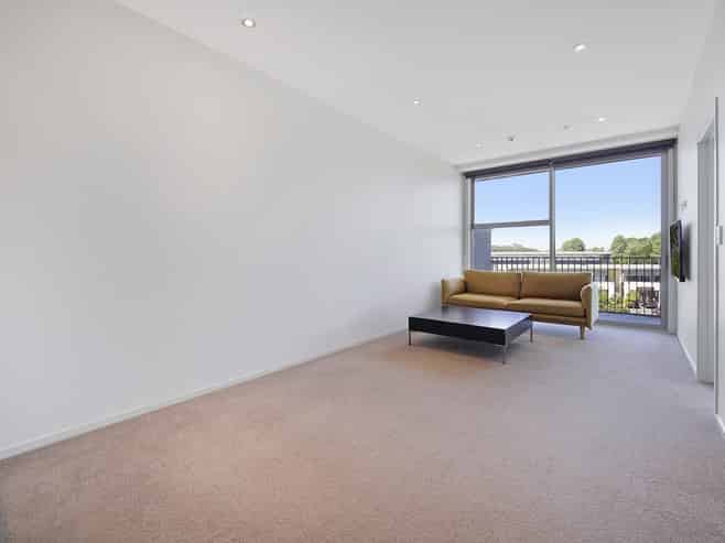 402/40 Library Lane, Albany