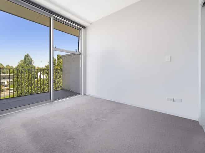 402/40 Library Lane, Albany