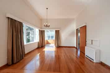 89 Derwent Street, Island Bay