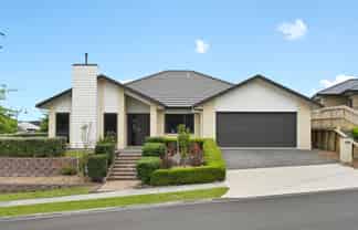 1 Helenslee Court, Flagstaff