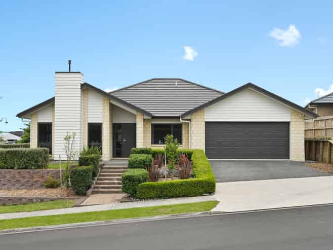 1 Helenslee Court, Flagstaff