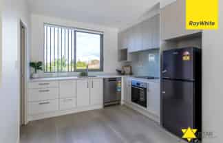 7/2 Moor Avenue, Te Atatu Peninsula