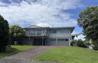 63 Bramley Drive, Farm Cove