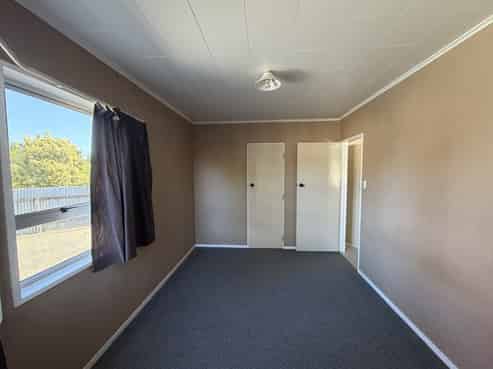 a/27 Trevalyan Street, Onekawa