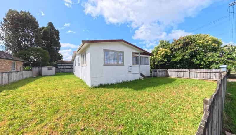 1/61 Clevedon Road, Papakura