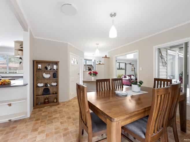 81 Sturges Road, Henderson