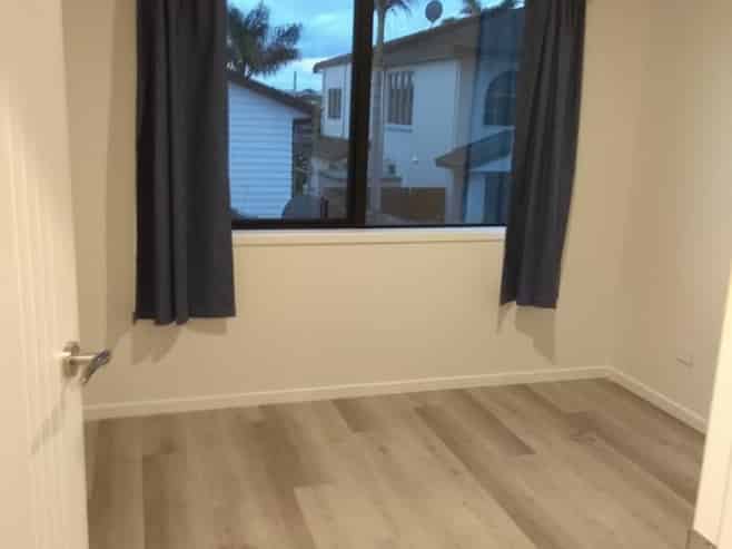 90A Whangaparaoa Road, Red Beach