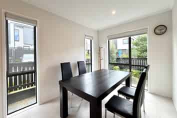 10 Oranga Drive, Westgate