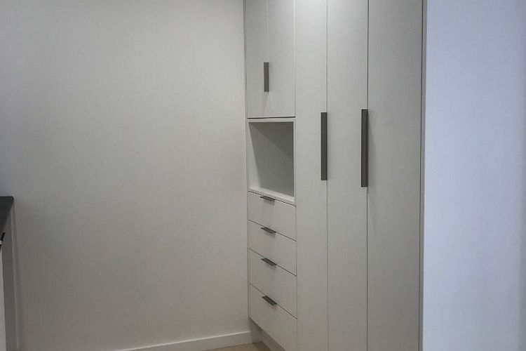Spacious 4-Bedroom Apartment – Including Fibre - Widok 4