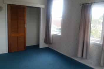 18 Sulphur Beach Road, Northcote Point