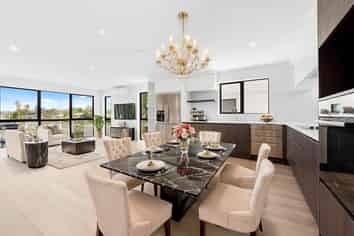 2/114 Cascades Road, Pakuranga Heights