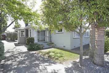 8 Nairn Crescent, Awapuni