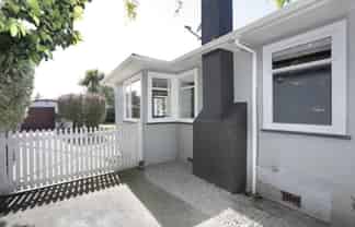 8 Nairn Crescent, Awapuni