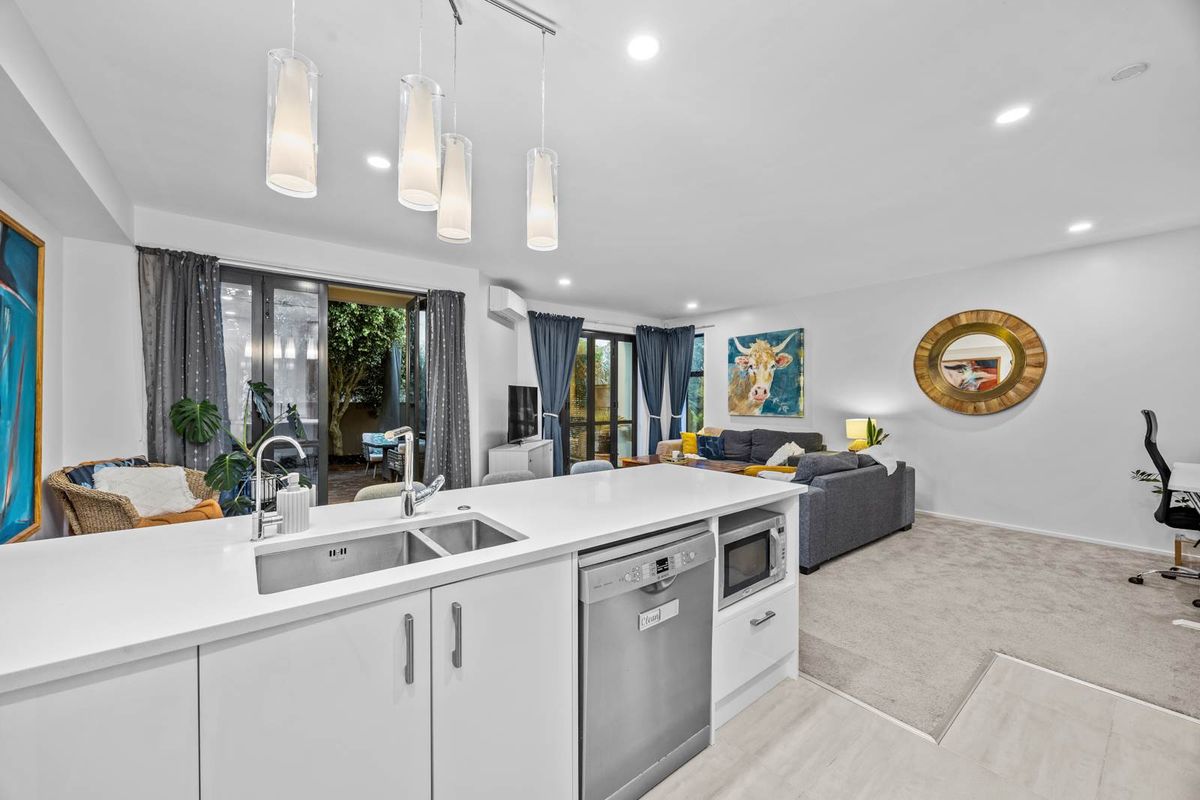 WESTLAKE ZONE WITH RESORT LIVING INCLUDED! - View 5