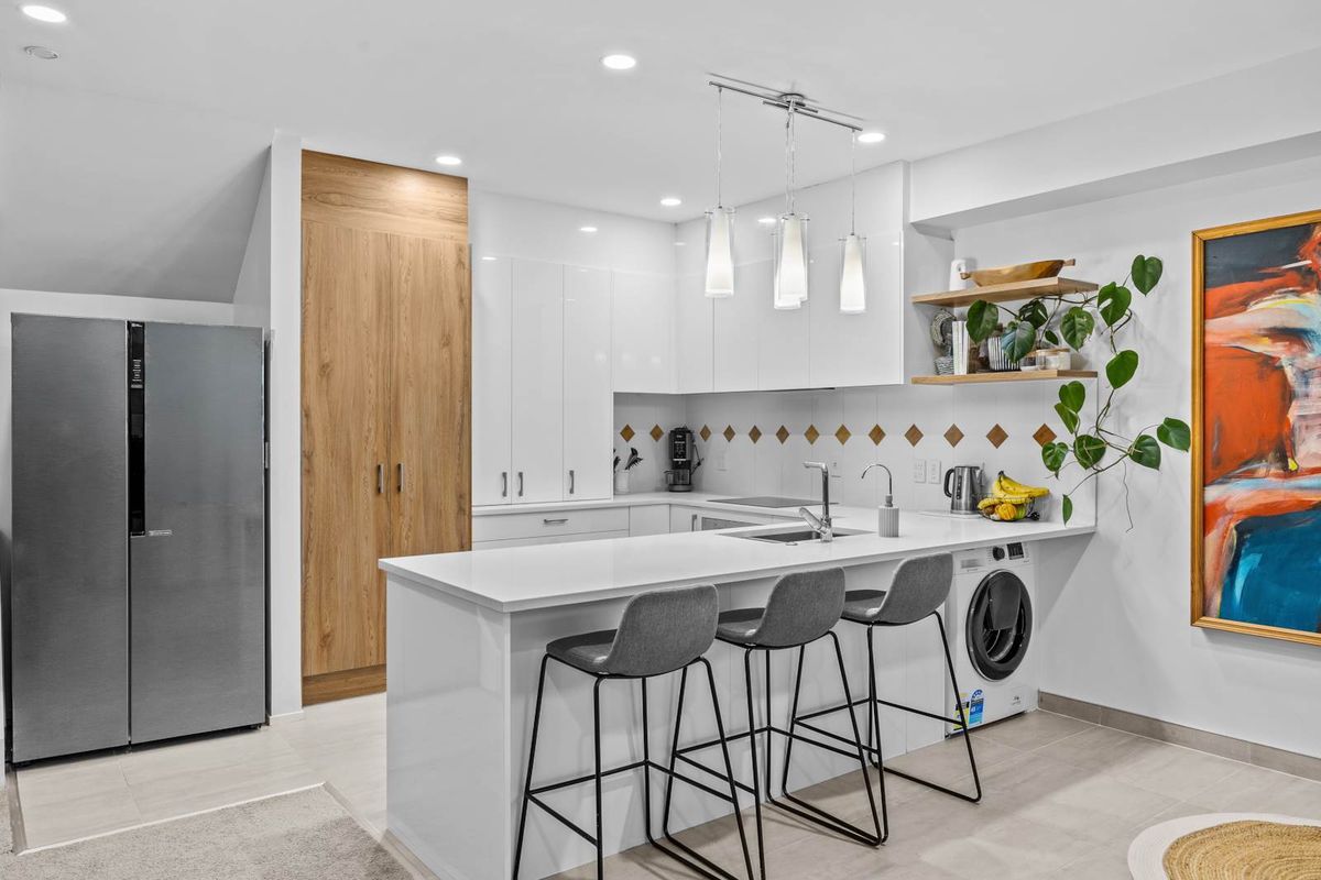 WESTLAKE ZONE WITH RESORT LIVING INCLUDED! - More