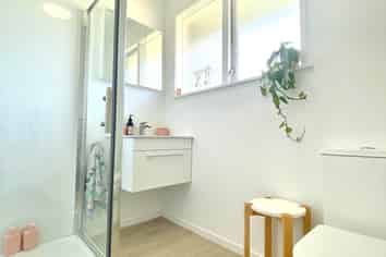 2/21 Alcock Street, Mount Wellington