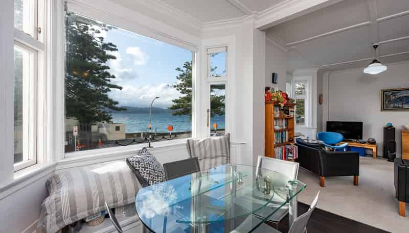 2/246 Oriental Parade, Oriental Bay