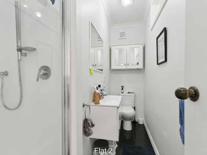 2/246 Oriental Parade, Oriental Bay