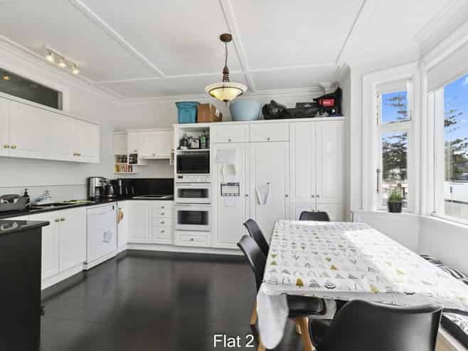 2/246 Oriental Parade, Oriental Bay