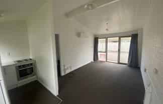 1/13 Albert Street , Hamilton East