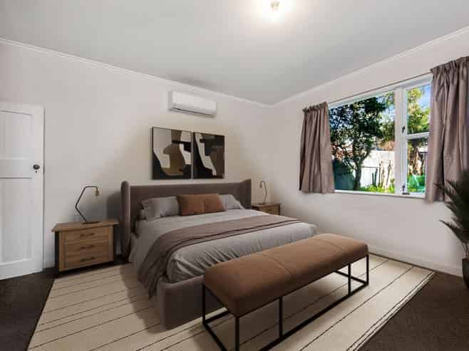 b/146 Russell Tce, Berhampore