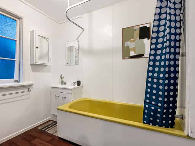 b/146 Russell Tce, Berhampore