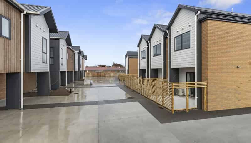 2/150 Te Rapa Road, Beerescourt