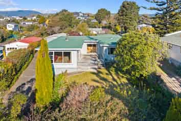 38 Queens Rd, Waikanae Beach