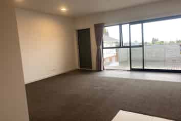 12/228 Edmonton Road, Te Atatu South