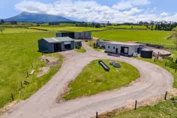 492 Pembroke Road west, Stratford