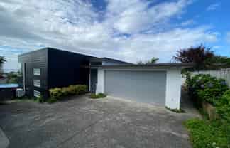 92A Ocean View Road, Northcote