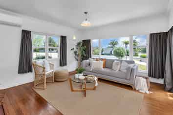 105 Onerahi Road, Onerahi