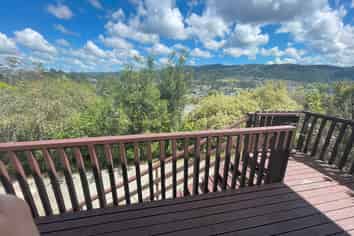 9B Tikorangi Place, Morningside