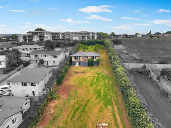 84 Sutherland Road, Brookfield