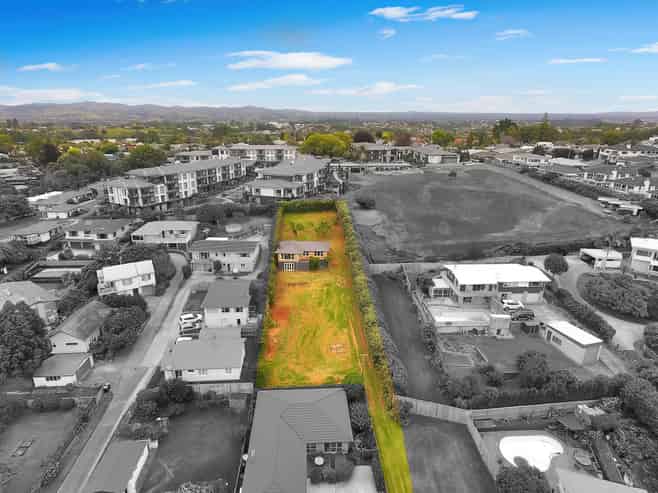 84 Sutherland Road, Brookfield