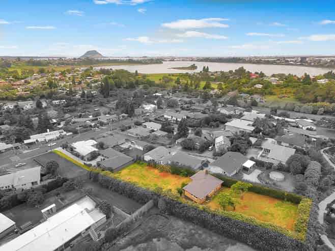 84 Sutherland Road, Brookfield