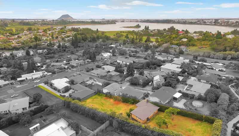 84 Sutherland Road, Brookfield