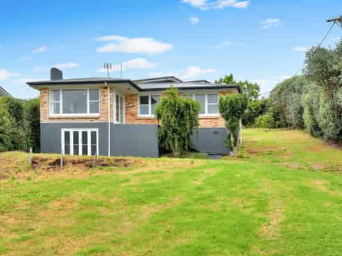 84 Sutherland Road, Brookfield