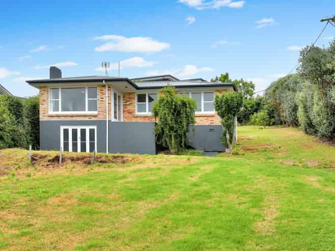 84 Sutherland Road, Brookfield