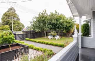  8 Lyon Street, Marton