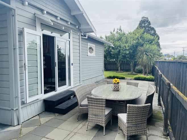  8 Lyon Street, Marton