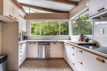 15 Grant Road, Otatara