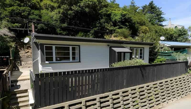 417 Ohiro Road, Brooklyn