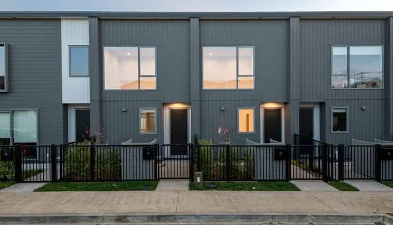 12 Viridian Avenue, Rosehill