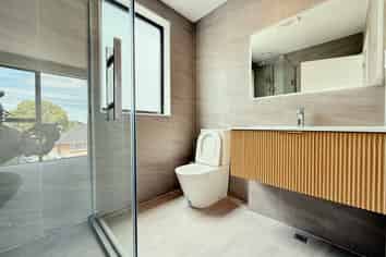 4A Roberts Road, Te Atatu South