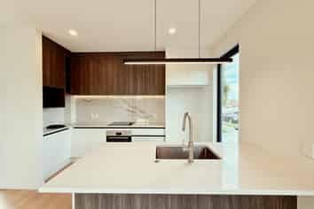 4A Roberts Road, Te Atatu South