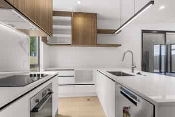 4A Roberts Road, Te Atatu South